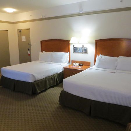 Ramada By Wyndham Edmonton South Hotel Quarto foto