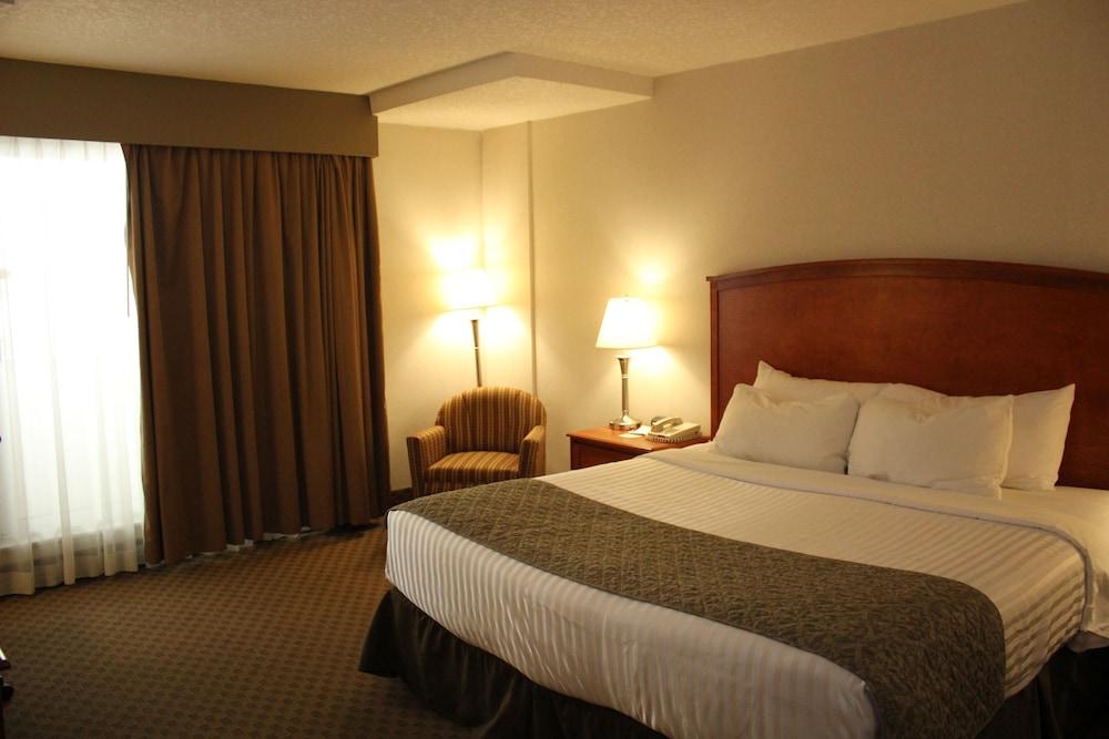 Ramada By Wyndham Edmonton South Hotel Exterior foto